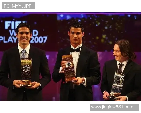 足球明星卡卡化身老年人挑战自我展现不一样的风采与魅力