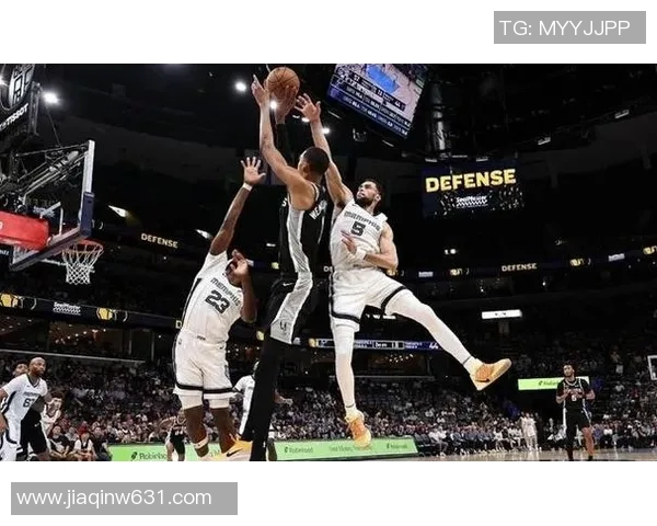 灰熊与马刺季后赛对决回顾：激烈角逐与精彩瞬间的完美结合